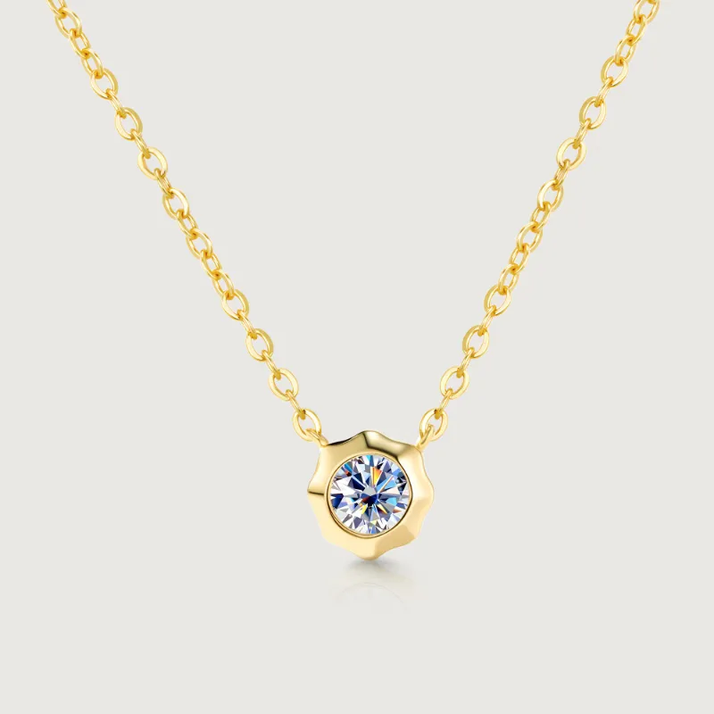 Alexcraft Still Light Sterling Silver Bezel Moissanite Choker Necklace with bezel-set moissanite pendant
