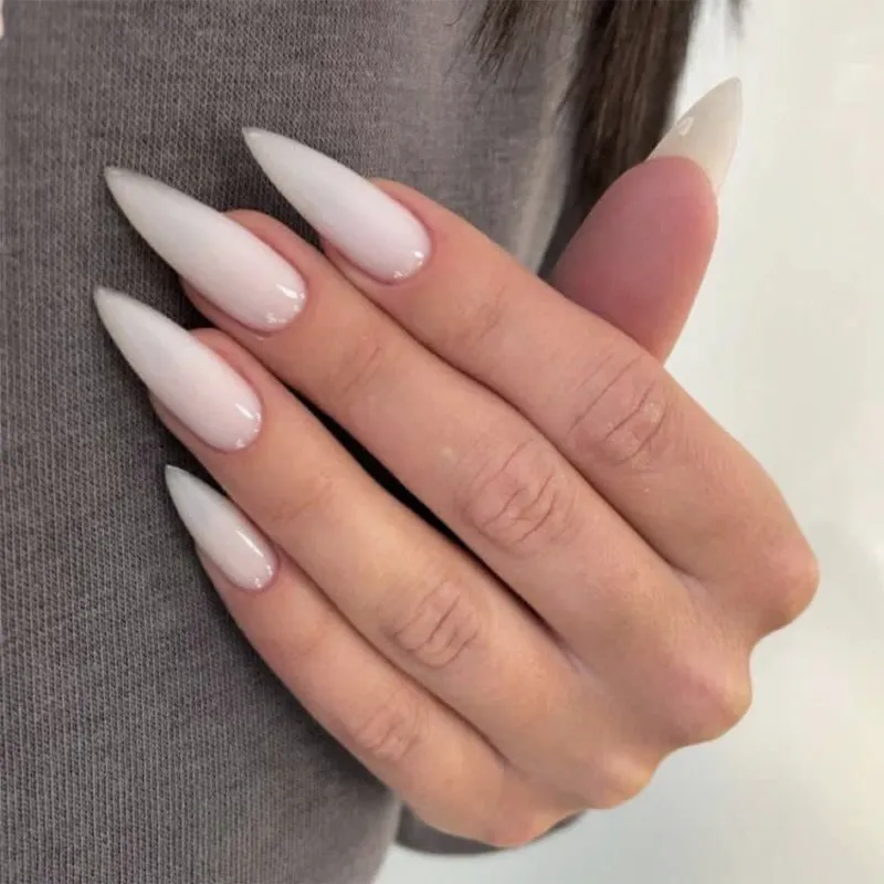 EYESFAV Ivory Blush Nails product photo showing the press-on nail set