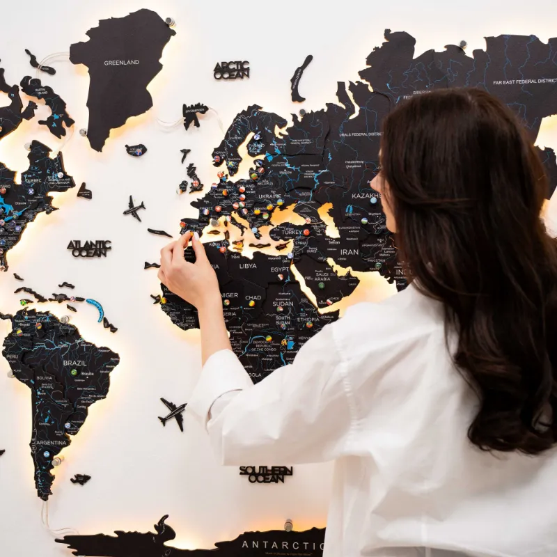 Enjoy The Wood 3D LED / LUMINOUS Wooden World Map 3.0 Midnight in dark color scheme
