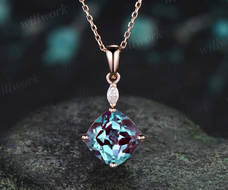 WillWork Jewelry 2ct cushion cut alexandrite necklace 14k rose gold two stone marquise pendant, front view of gemstone