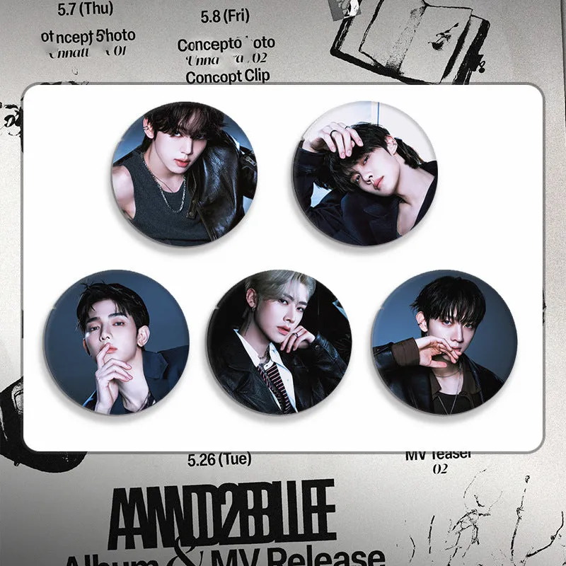 TTAesthetic Gazed Concept Photo Badge Mirror Keychain with reflective surface and badge design