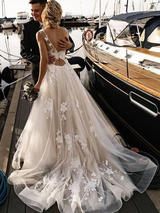 Selinadress A Line Floral Appliques Beach Wedding Dresses with backless tulle construction