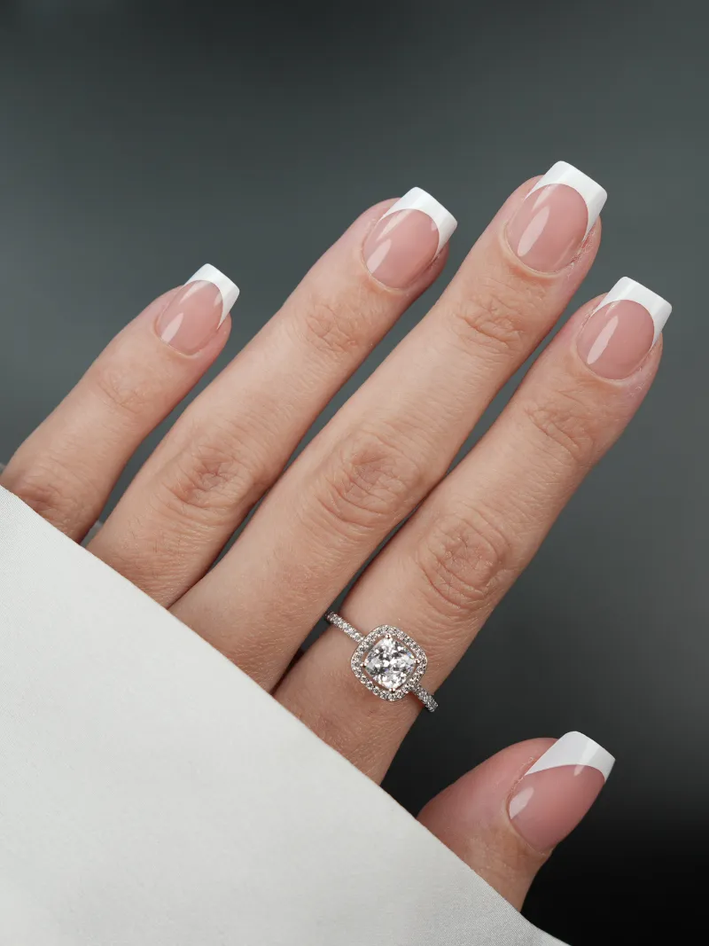 Roxy Nails Paris Excuse my french 2.0 short square French manicure nails