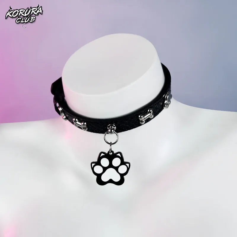 Koruraclub Black Cute Cat Paw Collar KA15 in black PU leather with paw design