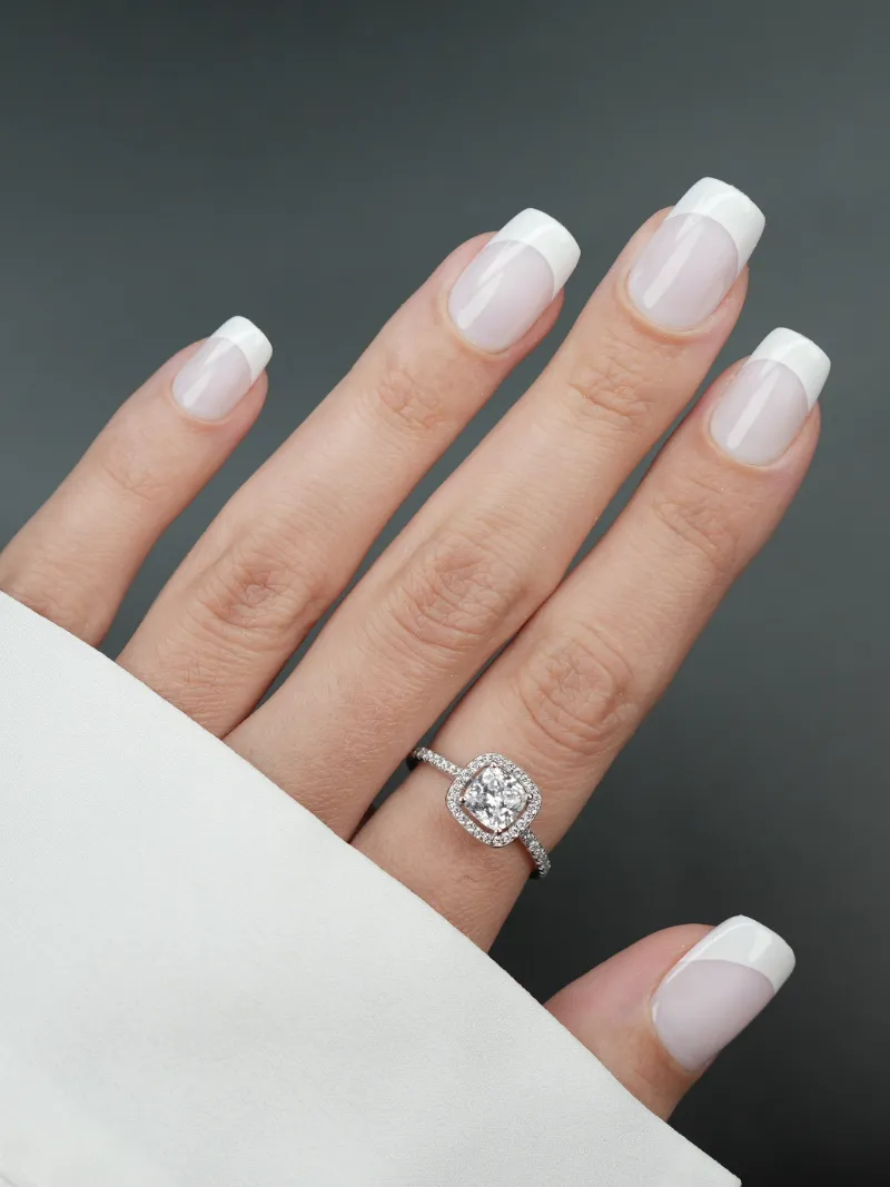 Roxy Nails Paris Milky french press-on nails with soft pink milky base and white tips