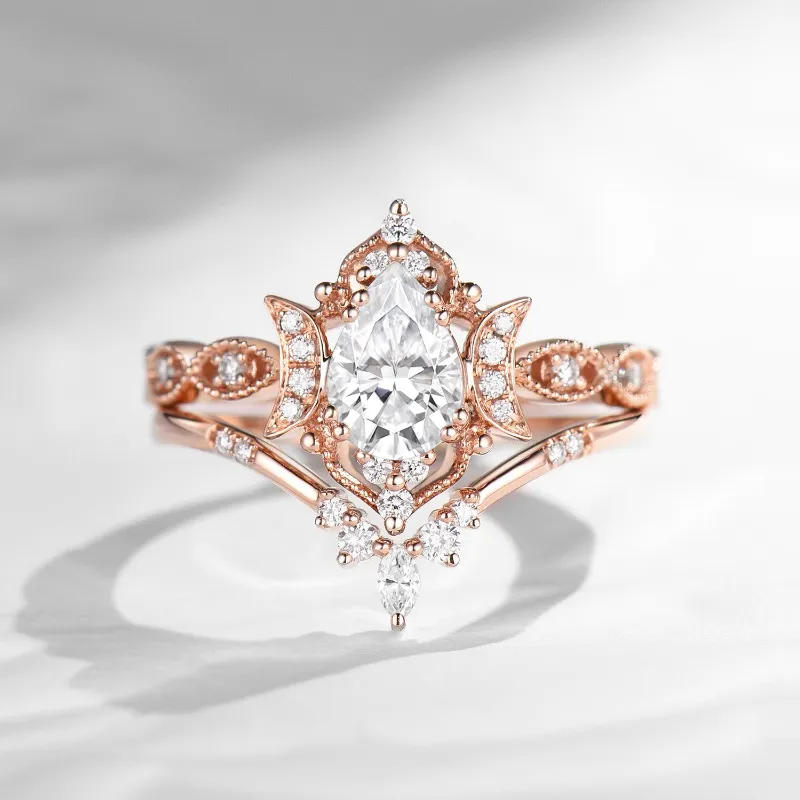Starlandus Luna IGI Certified Pear Lab Diamond Crescent Moon Engagement Ring Set with pear shaped center stone