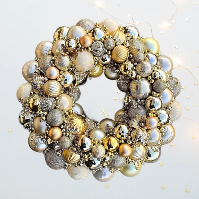 Flower Boom Dallas Christmas wreath from ornaments in gold and silver