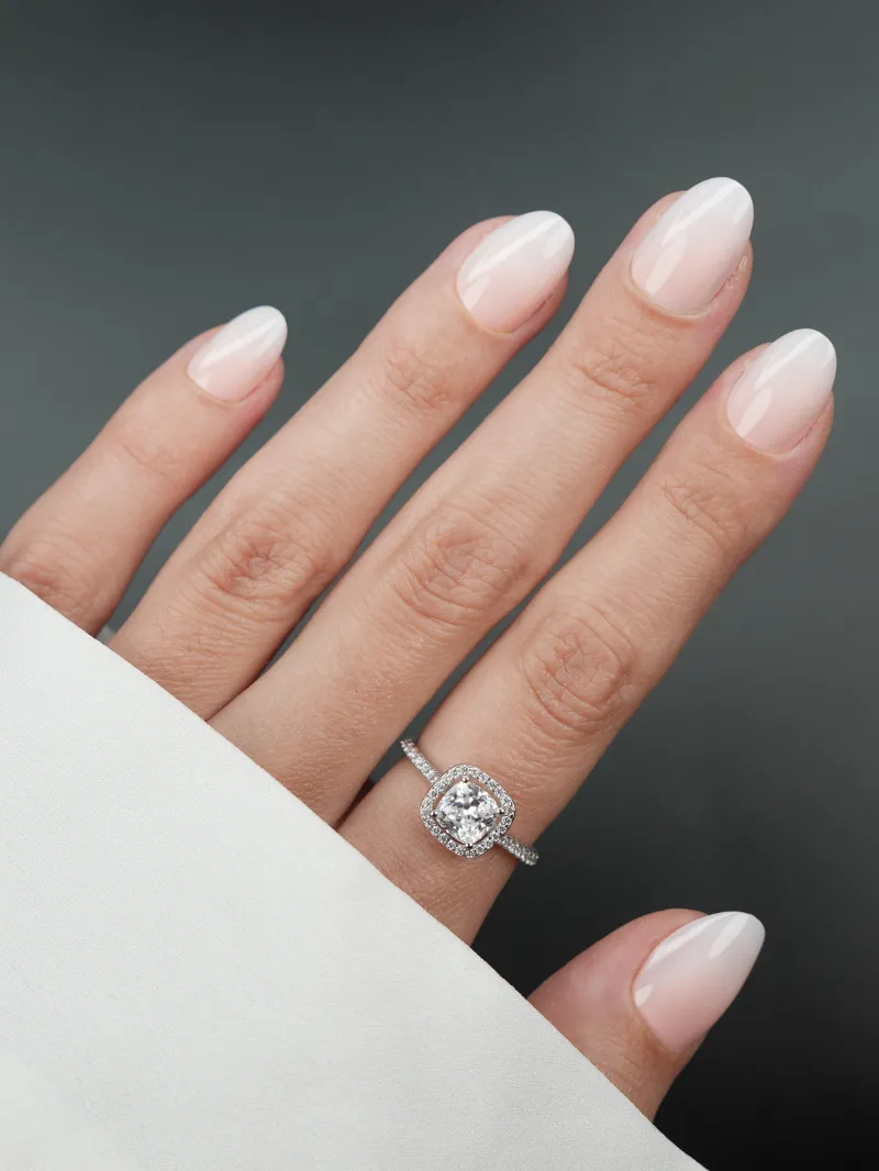 Roxy Nails Paris Mignonne press on nails with pink ombré french manicure