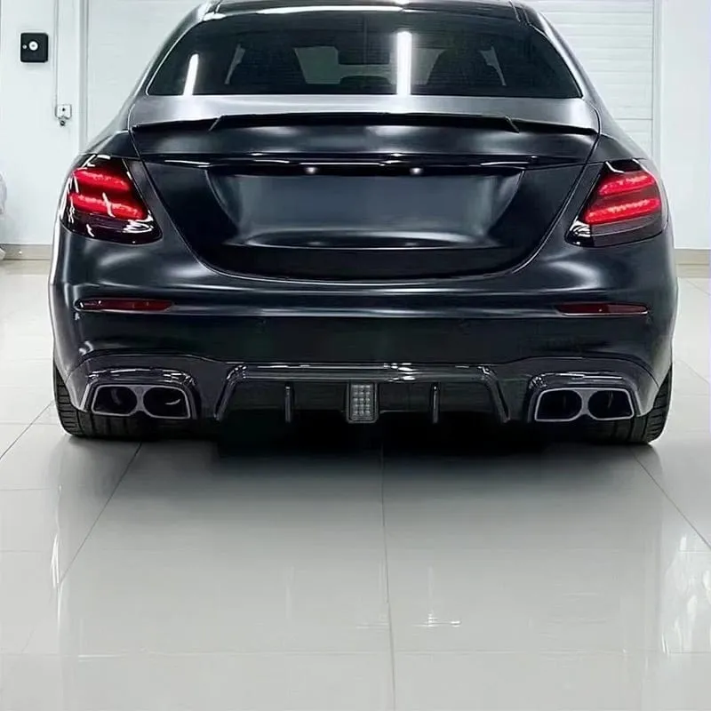 Twenty Two Tuning BSV1 800 Carbon Rear Diffuser Compatible With Mercedes E63(S) W213/S213 showing carbon fiber diffuser with LED