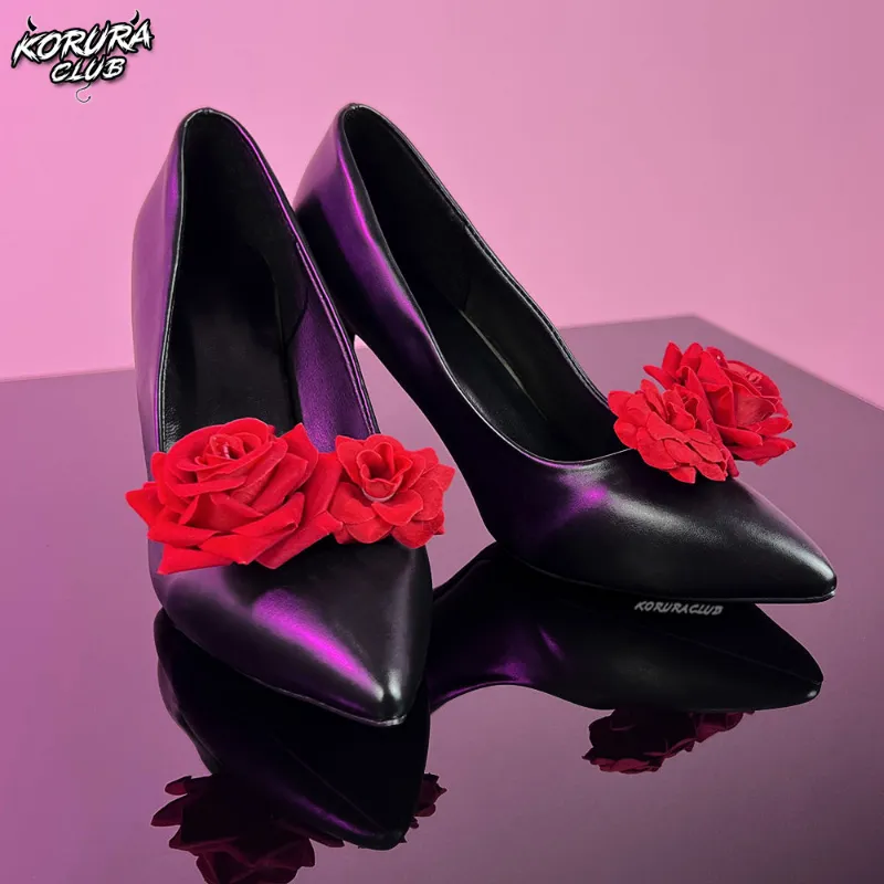 Koruraclub Cosplay Rose-Embellished High Heels AH14 in black PU leather with decorative roses