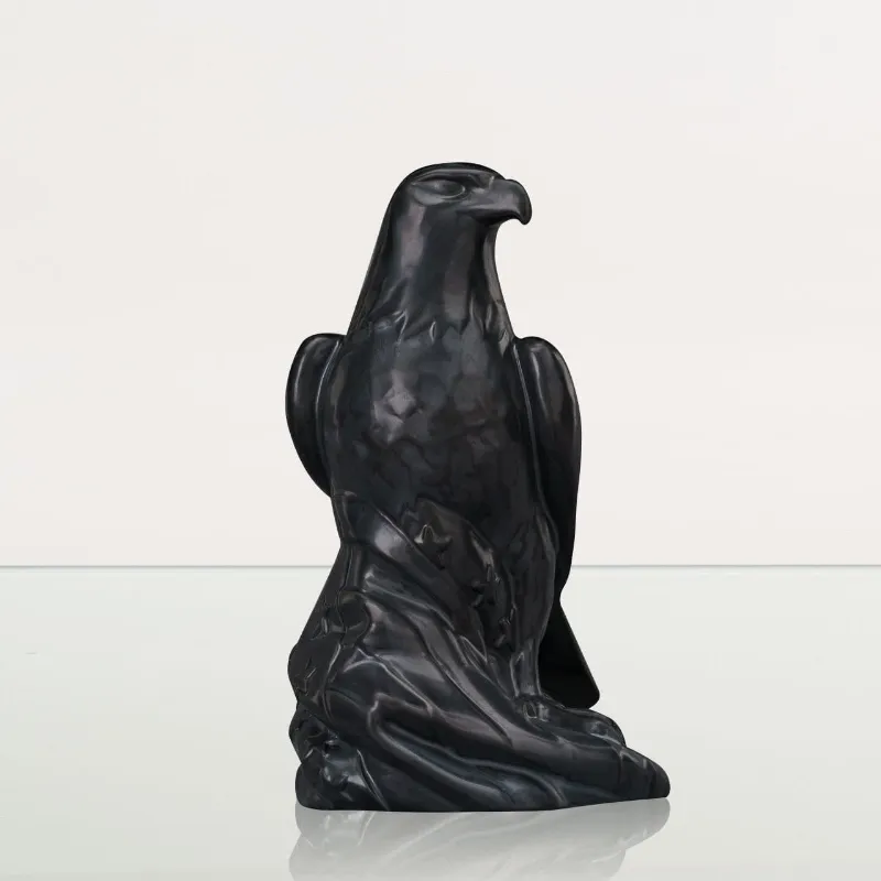 Pulvis Art Urns Aquilae Military Memorial For Cremation Ashes in dark matte ceramic with eagle and flag design