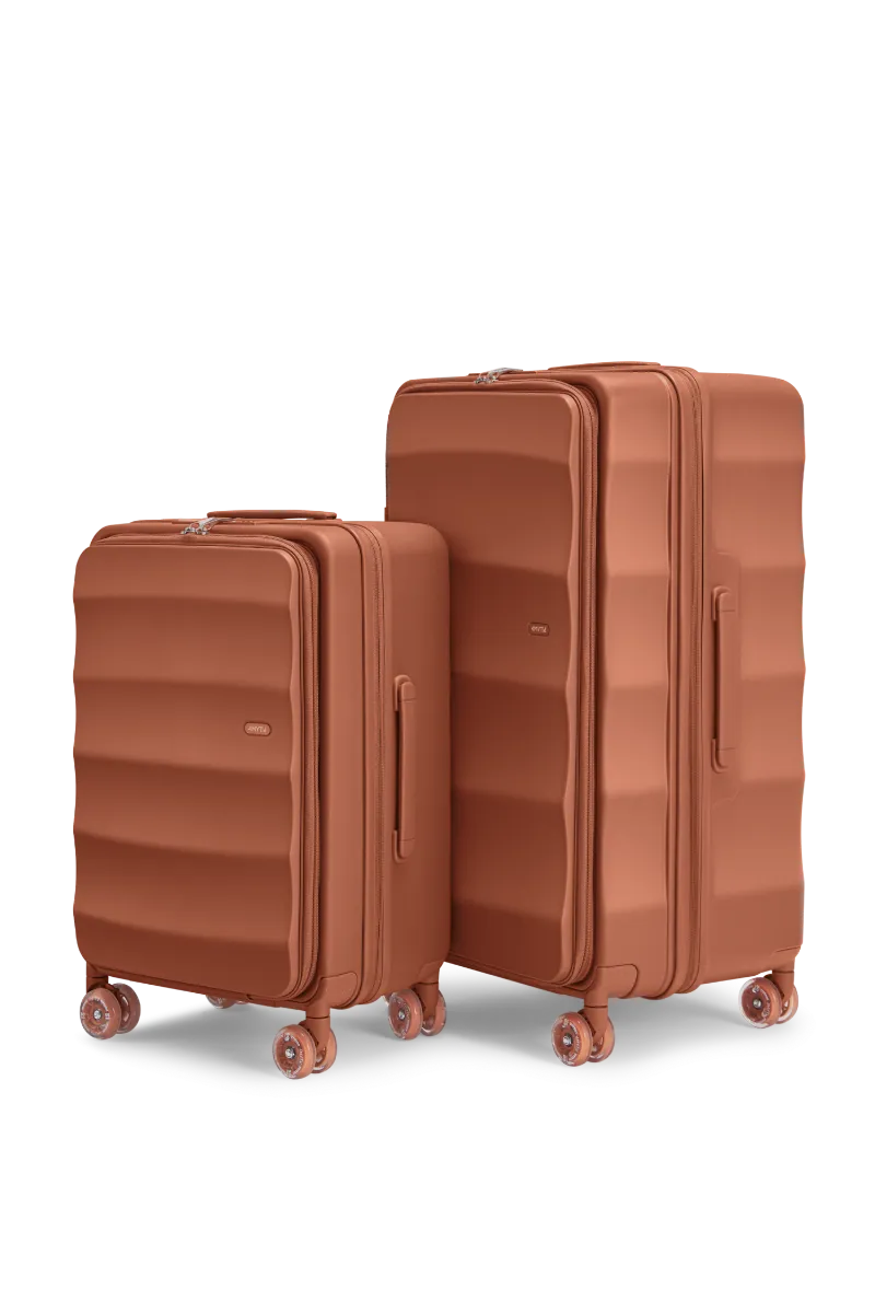 4MYTU Tank Suitcases in Fiery Red two-piece luggage set with carry-on and trunk