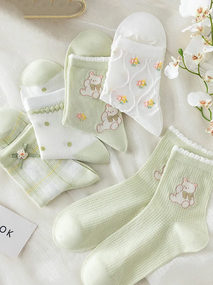Juwas 5 pairs of green cartoon bear spring summer socks displaying the repeated bear illustrations