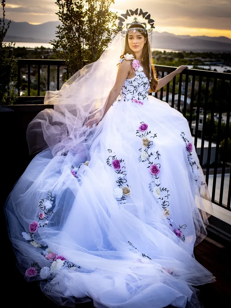 Selinadress A-line Floral Wedding Dress with embroidered tulle and five-foot train