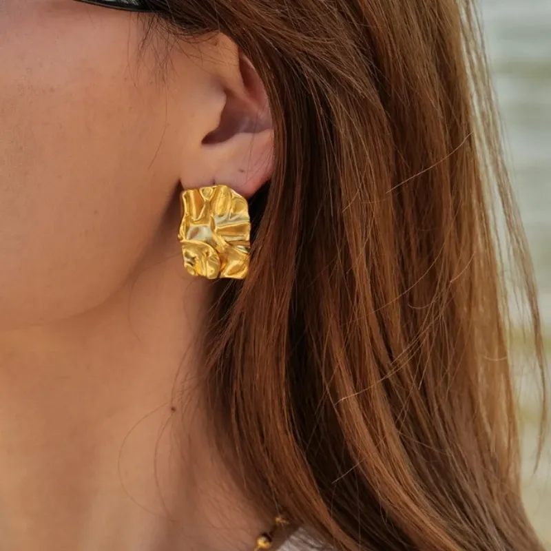 FabuLove AstridGlow Earring featuring radiant glowing design