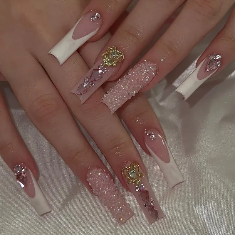 EYESFAV Scepter Sparkle Nails press-on kit with 24 nails, 12 sizes, tabs and glue