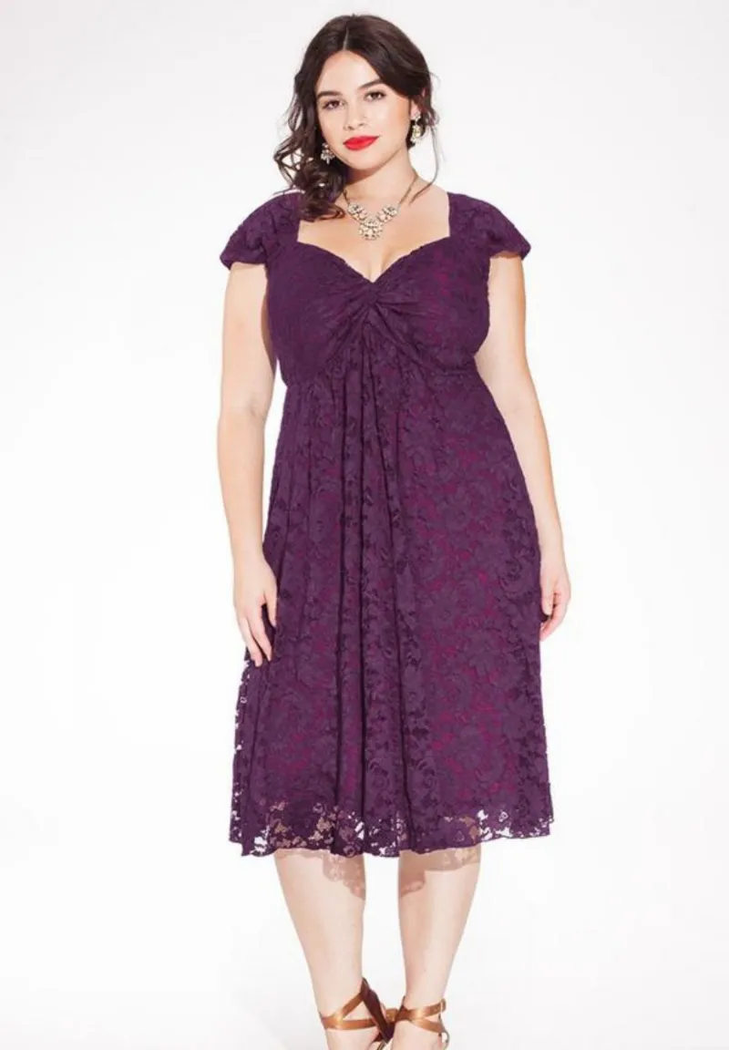 IGIGI Rachelle Dress in Purple Lace 12 (Ready-To-Ship) showing lace and twist detail