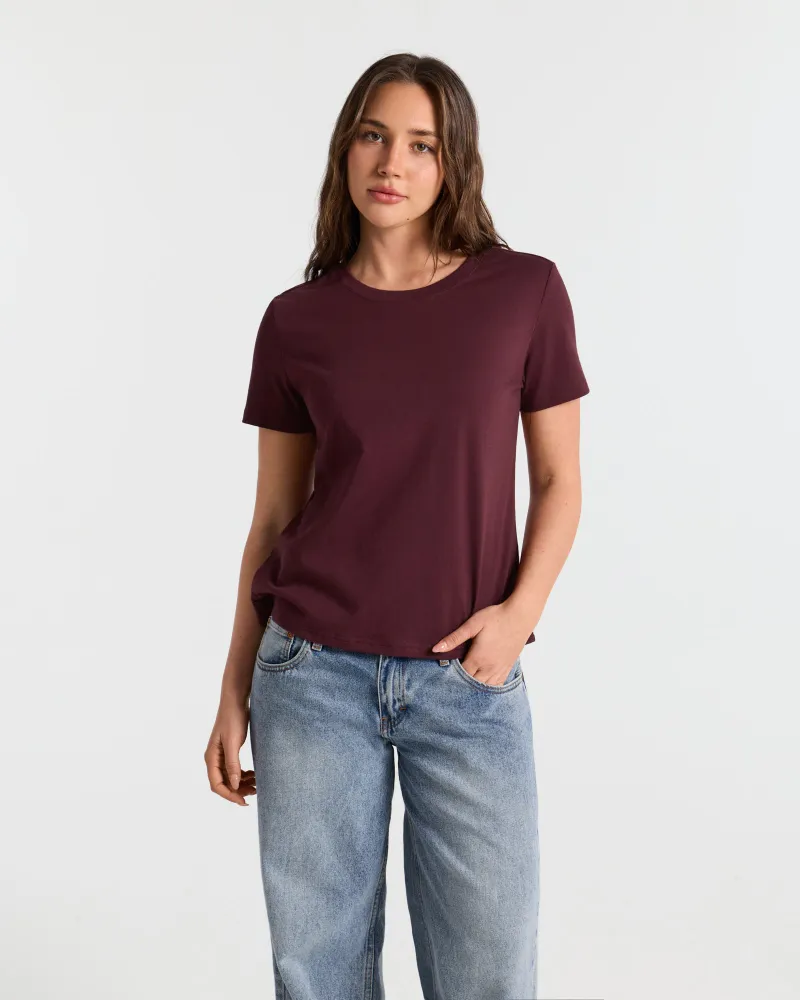 Essenther Global Crew Neck Classic T-Shirt in soft cotton blend fabric