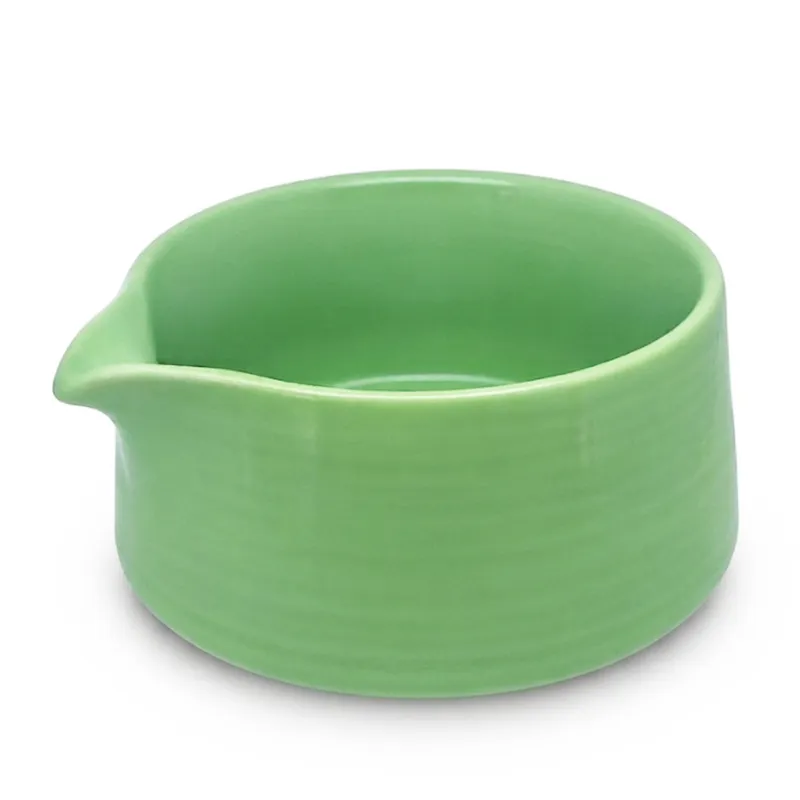 Matchaeco Matcha Bowl Chawan in green ceramic with wide base and pouring spout