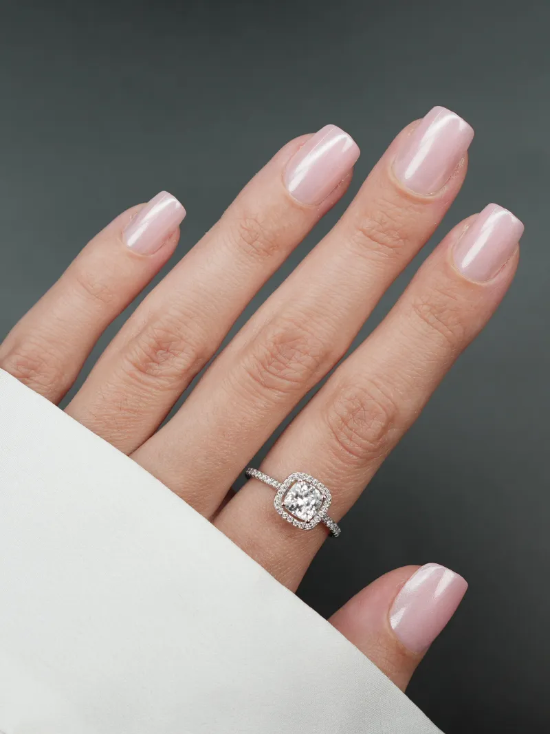 Roxy Nails Paris Flawless press on nails in iridescent powder pink chrome finish