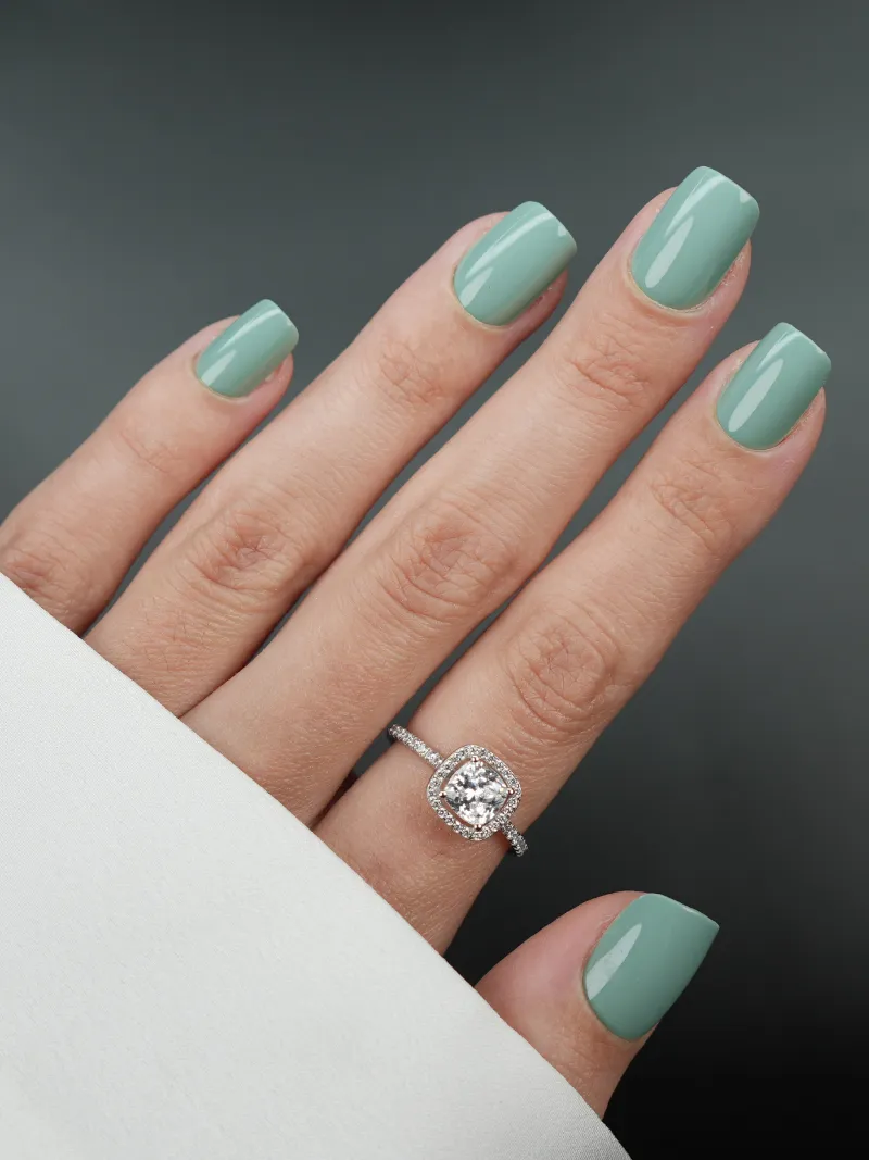 Roxy Nails Paris Lago di como press-on nails in glossy aqua green, extra-short square rounded shape