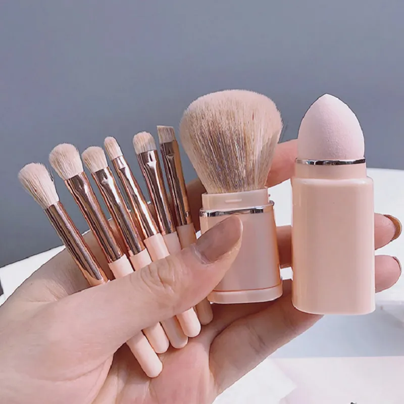 Kicklo 8Pcs Portable Makeup Brushes Set with retractable powder brush and storage case