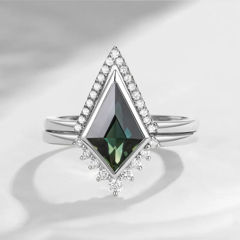 Starlandus 'Statement' art deco kite cut natural teal sapphire engagement ring set