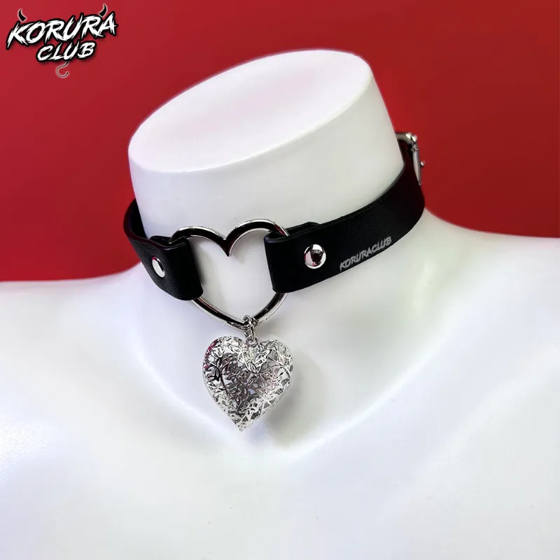 Koruraclub Heart Shape Collar Leash KA03 black PU leather with heart detail