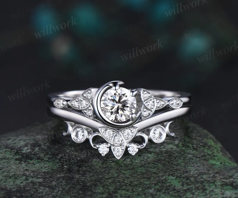WillWork Jewelry Celtic knot diamond engagement ring with wedding band