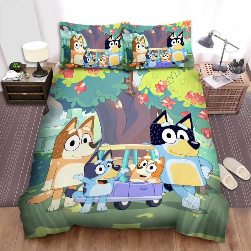 EBuycos Bluey Bedding Set Quilt Cover Room Decoration, duvet and pillowcases on bed