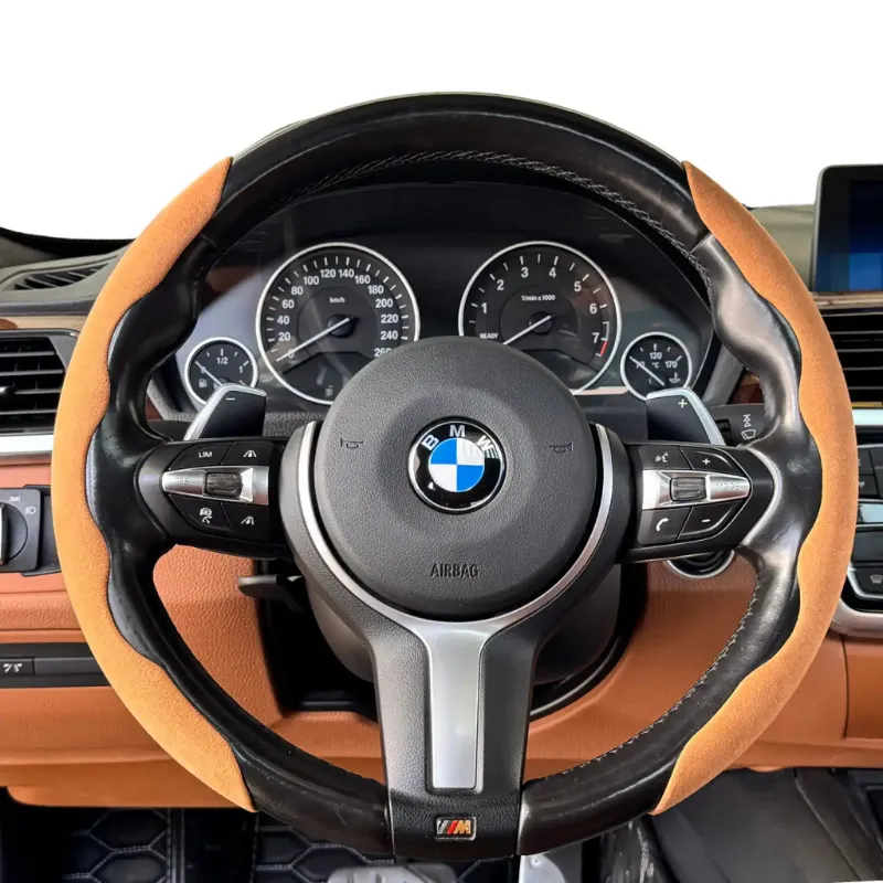 Luxus Car Mats Alcantara Minimalist Classic Grip Steering Wheel Cover in Cuoio Siena tan