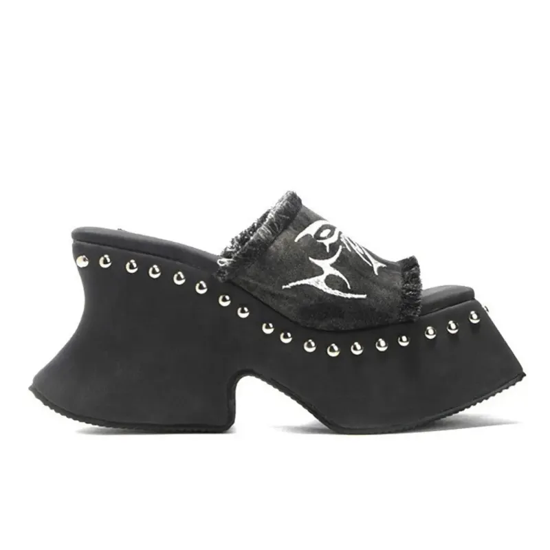 Cottagecore Clothes Black Fairy Grunge Platform Sandals with chunky sole and edgy straps