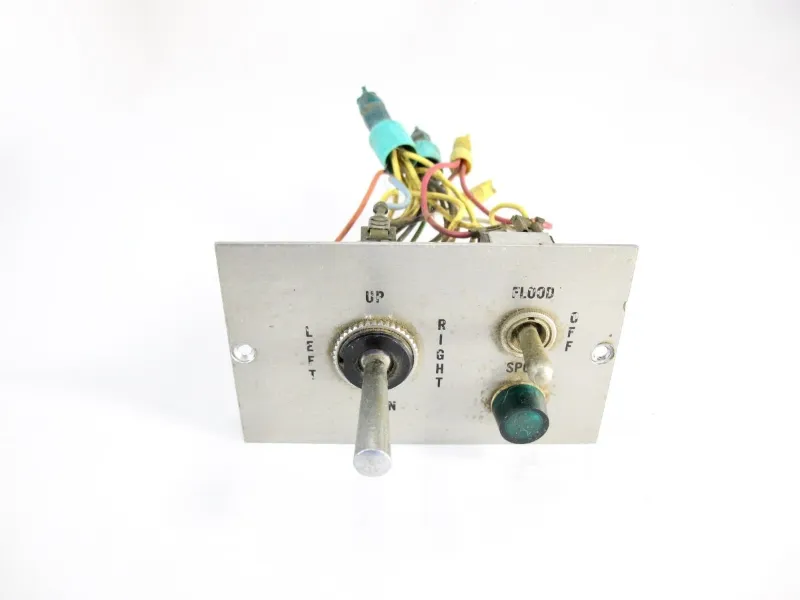 ZeereeZ Airstream 1970s Original Control Box console
