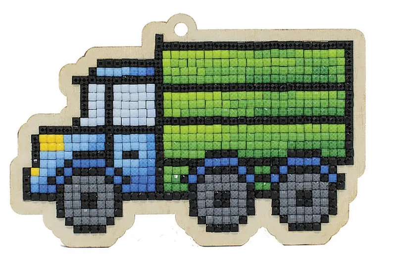 Varvikas 5D Diamond Painting Pendant Truck with wooden base, completed sparkly piece
