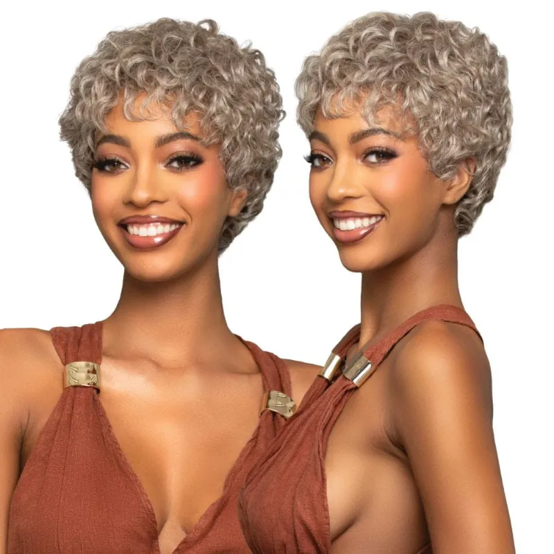 Hairsofly Shop Bobbi Boss Stunna Bethany synthetic wig, ashblonde color shown