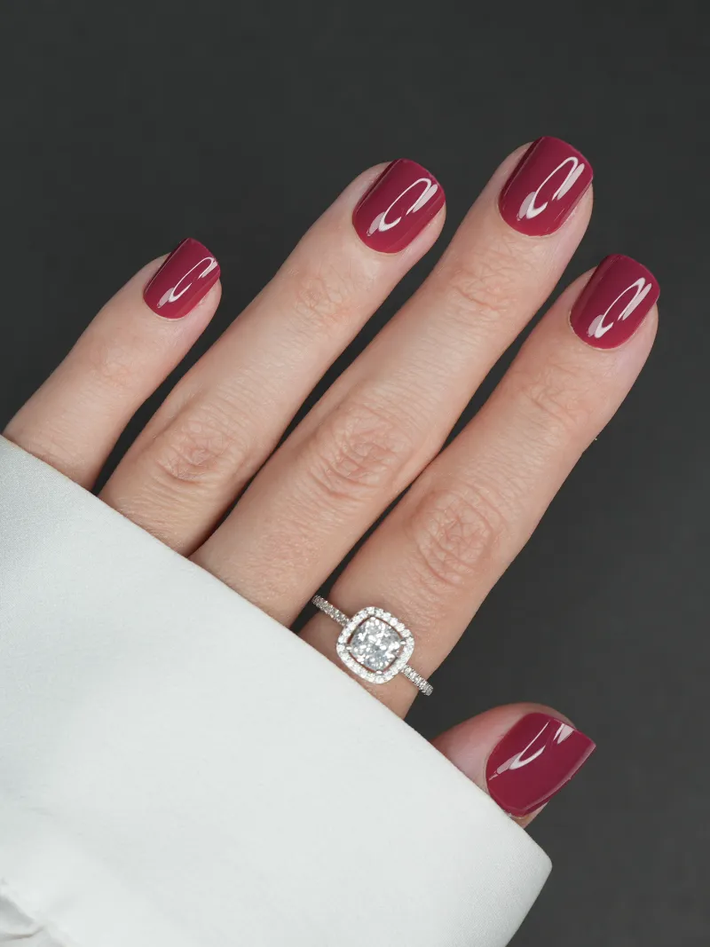 Roxy Nails Paris Antique pink press-on nails in deep rosy bordeaux shade