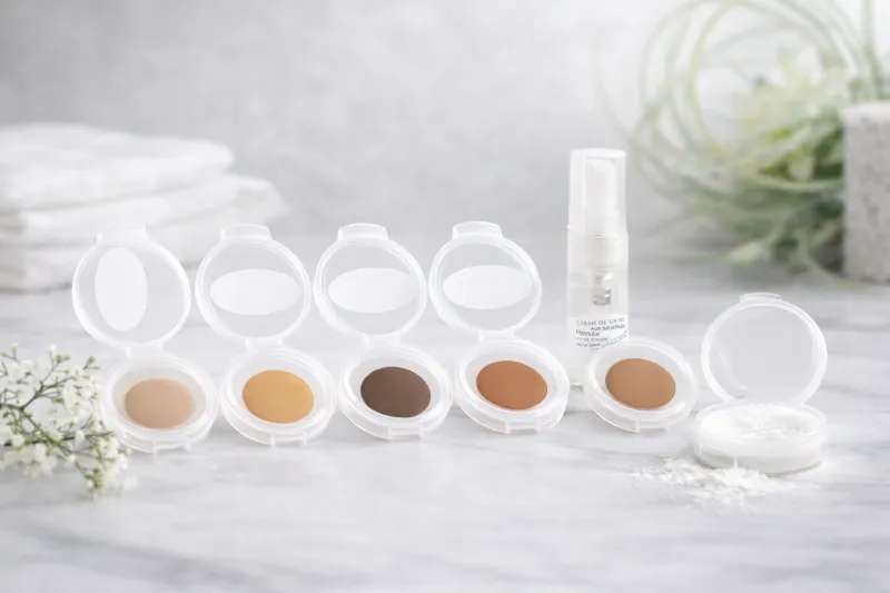 PiperBlue Organic Makeup sample kit with cream foundation swatches and mini setting products