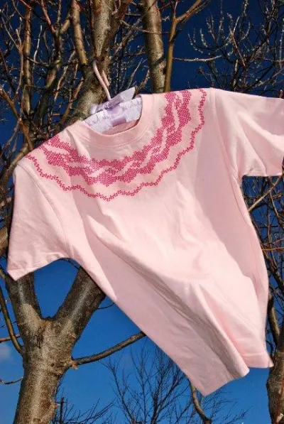 Nammi Aunts Design Kids Pink T-Shirt with hand-printed Icelandic pattern