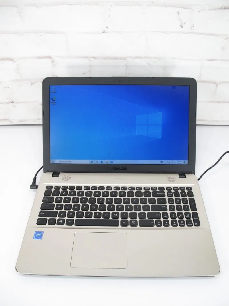 ZeereeZ Acer Vivobook R541NA-RS01 laptop computer