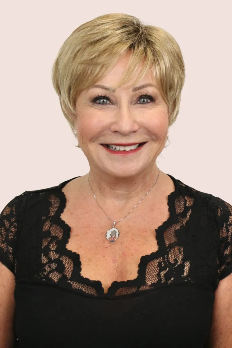 Godiva's Secret Wigs Kim w/ Roots short wig in textured cut