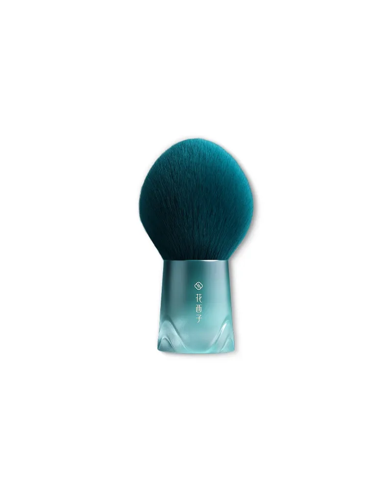 Florasis Soft Blooming On-the-Go Powder Brush, compact brush with green handle shown