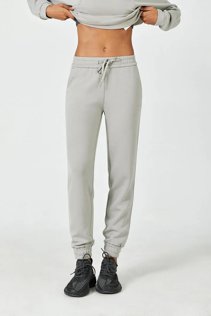 SALTUM High-Rise Comfortable Jogger Pants with Side Pockets in activewear fabric