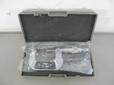 ZeereeZ 25-50mm 0.01mm Grad Metric Outside Micrometer Machinist Caliper, micrometer caliper tool