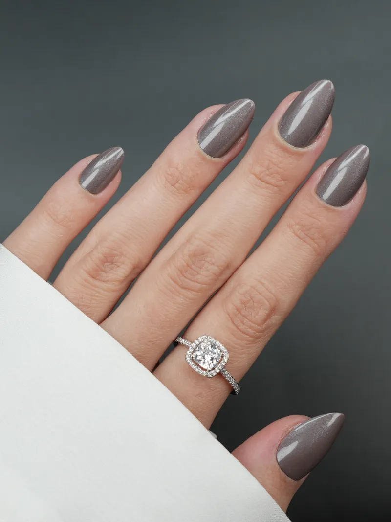 Roxy Nails Paris Marron Glacé ashy brown chrome press-on nails in short almond shape