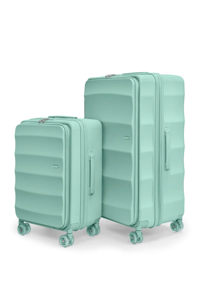 4MYTU Tank Lite Max Suitcases in Blue Lagoon two-piece luggage set with carry-on and check-in trunk