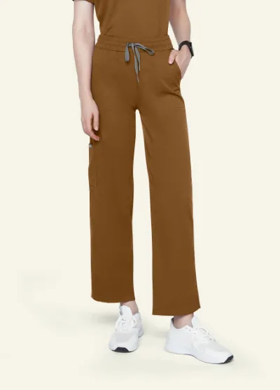 COMENII StyleFlex 6-Pocket Essential Scrub Pant in brown with cargo pockets