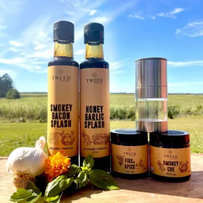 Tweed Real Food Fathers Day Smoking Hot Gift Hamper box with balsamic vinegars and BBQ rub